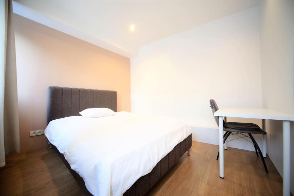Two Bedroom / Old Town With Private Terrace リガ エクステリア 写真